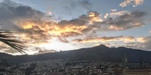 Sunrise and Sunset at the Equator: Why the Day Is Always 12 Hours